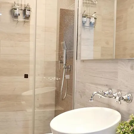 Lujoso Y Amplio Piso Con 5 * Santiago de Compostela