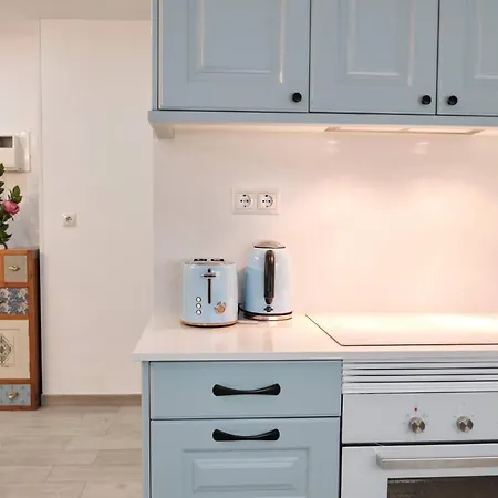 Lujoso Y Amplio Piso Con 5 Apartment *