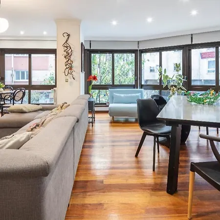 Lujoso Y Amplio Piso Con 5 *