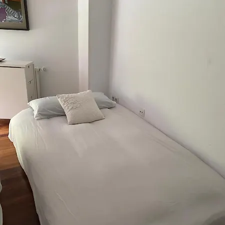 Lujoso Y Amplio Piso Con 5 Apartment *